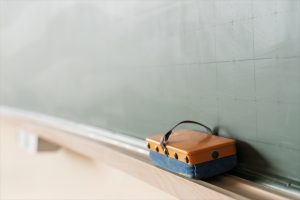 小学・中学・高校教師に求める実用レベルの英語力アップは必須